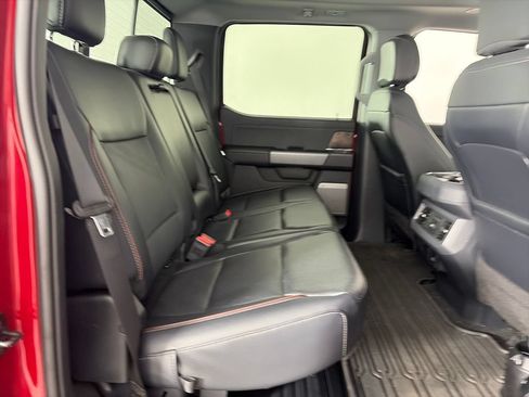 Used 2024 Ford F250 Lariat w/ Lariat Ultimate Package AWD/4WD image 29