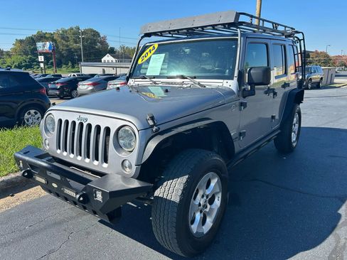 Used 2014 Jeep Wrangler Unlimited Sahara w/ Dual Top Group image 3