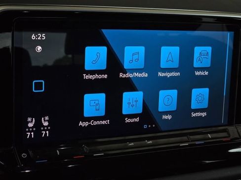 Used 2025 Volkswagen Atlas Cross Sport SE AWD/4WD image 27