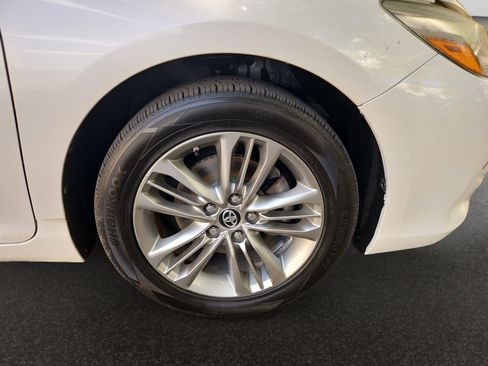 Used 2015 Toyota Camry SE FWD image 35