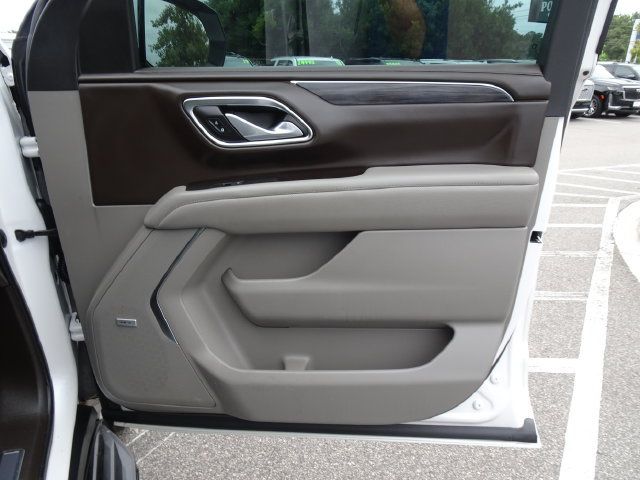 Used 2022 GMC Yukon SLT w/ SLT Premium Package AWD/4WD image 19