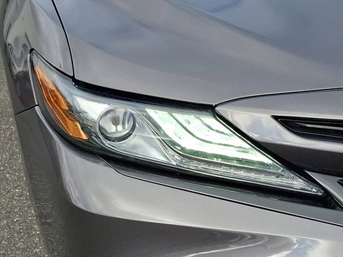 Used 2023 Toyota Camry XSE image 9