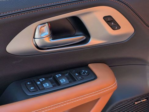 New 2026 Chrysler Pacifica Pinnacle image 14