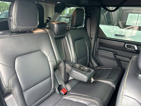 Used 2025 Ford Bronco Badlands AWD/4WD image 48
