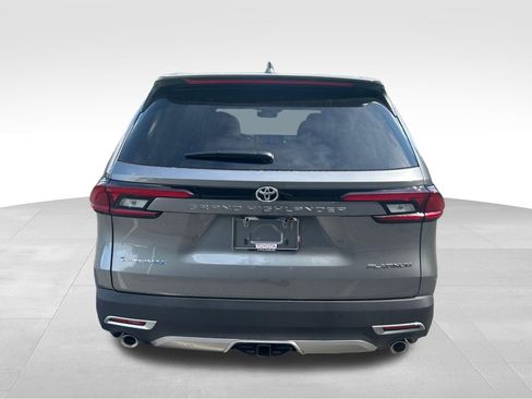 New 2026 Toyota Grand Highlander AWD Hybrid image 4