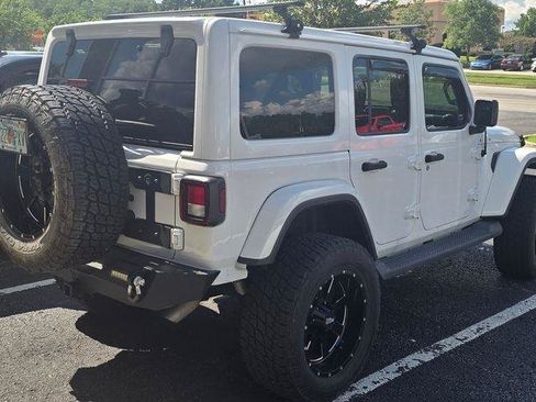 Used 2020 Jeep Wrangler Unlimited Sahara AWD/4WD image 4