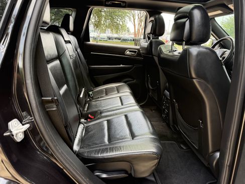 Used 2015 Jeep Grand Cherokee Limited w/ Luxury Group II AWD/4WD image 14
