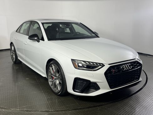 Used 2020 Audi S4 Prestige w/ Prestige Package AWD/4WD image 3