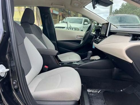 Used 2020 Toyota Corolla LE FWD image 13