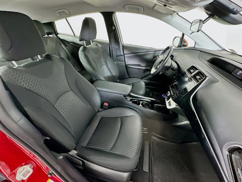 Used 2018 Toyota Prius Prime Plus FWD image 29