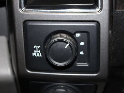 Used 2020 Ford F150 XLT w/ Equipment Group 302A Luxury AWD/4WD image 51