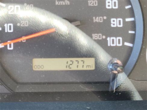 Used 2024 Isuzu NPR image 24