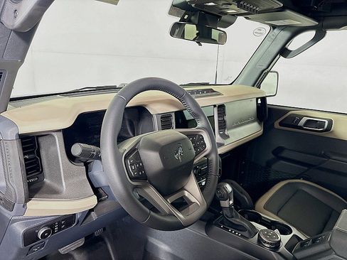 New 2026 Ford Bronco Big Bend w/ Black Diamond Package AWD/4WD image 9