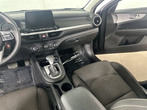Used 2024 Kia Forte LXS FWD image 19