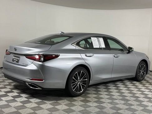 Used 2025 Lexus ES 350 w/ Premium Package FWD image 9