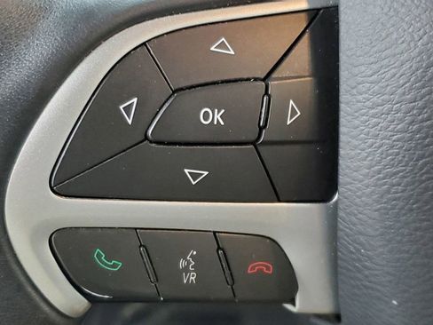 Used 2017 Dodge Charger SXT w/ AWD Premium Group image 29