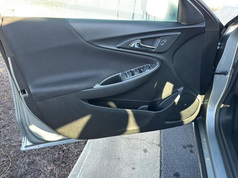 Used 2024 Chevrolet Malibu LT image 14