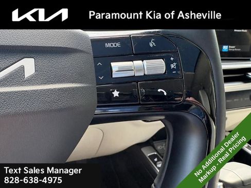 New 2026 Kia Sorento S w/ S Panoramic Sunroof Package FWD image 13