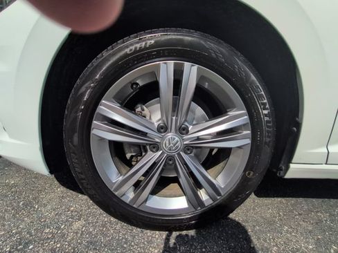 Used 2019 Volkswagen Jetta R-Line FWD image 13