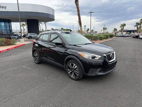Used 2019 Nissan Kicks SV w/ Exterior Package image 3