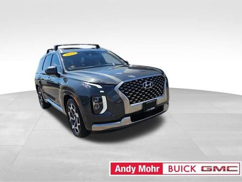 Used 2022 Hyundai Palisade Calligraphy image 3