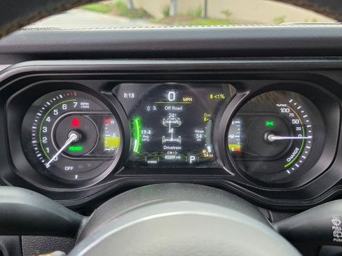 Used 2024 Jeep Wrangler Unlimited Sahara image 26