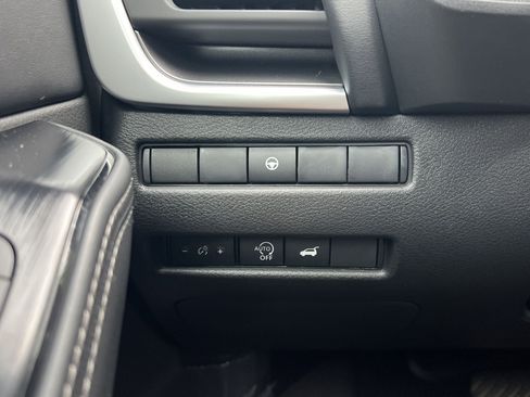 New 2026 Nissan Rogue SV AWD/4WD image 12
