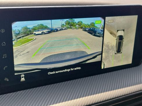 New 2025 Nissan Kicks SR FWD image 26
