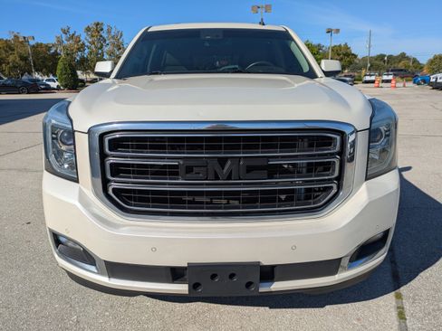 Used 2015 GMC Yukon SLT w/ HD Trailering Package image 10
