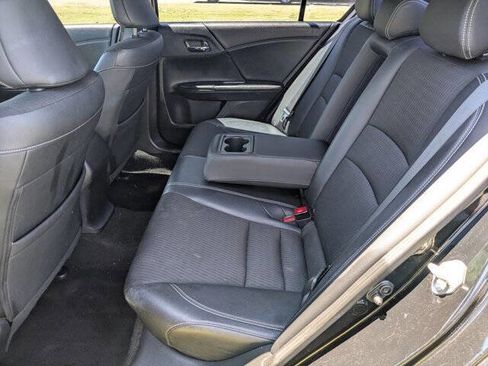 Used 2017 Honda Accord Sport image 26