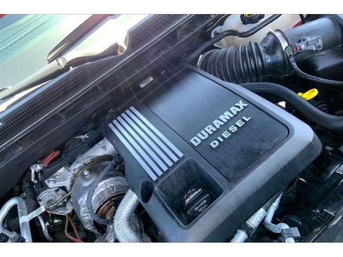 Used 2024 Chevrolet Silverado 1500 ZR2 w/ Technology Package AWD/4WD image 34