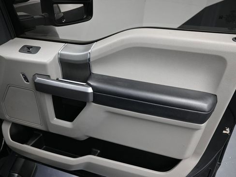 Used 2022 Ford F250 XLT w/ XLT Premium Package image 34