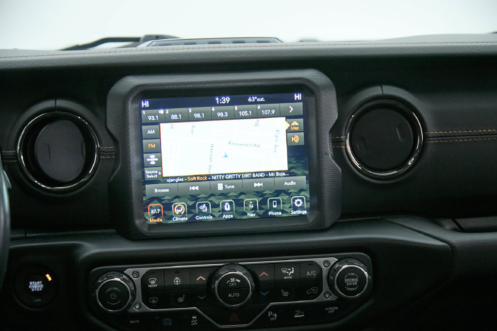 Used 2023 Jeep Wrangler Unlimited Sahara AWD/4WD image 37