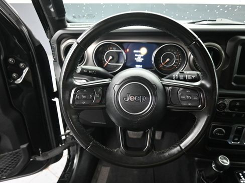 Used 2020 Jeep Wrangler Sport image 18