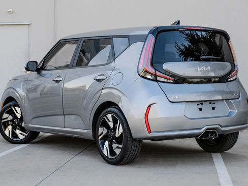 Used 2023 Kia Soul GT-Line FWD image 9