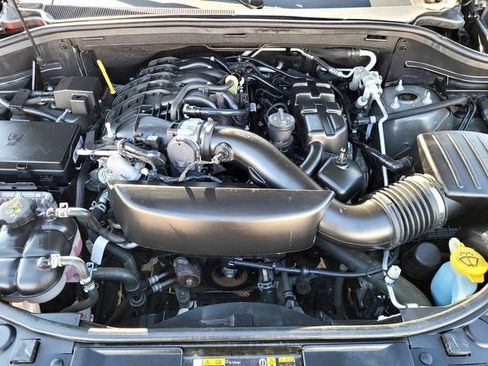 Used 2024 Dodge Durango GT image 37