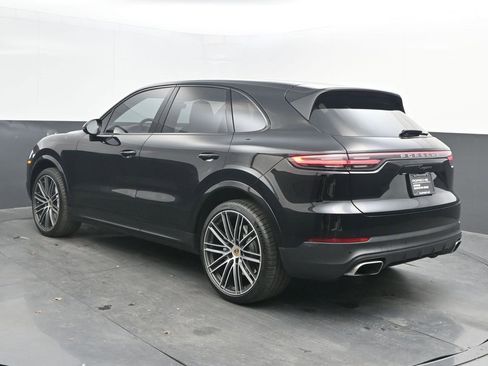 Used 2022 Porsche Cayenne image 3