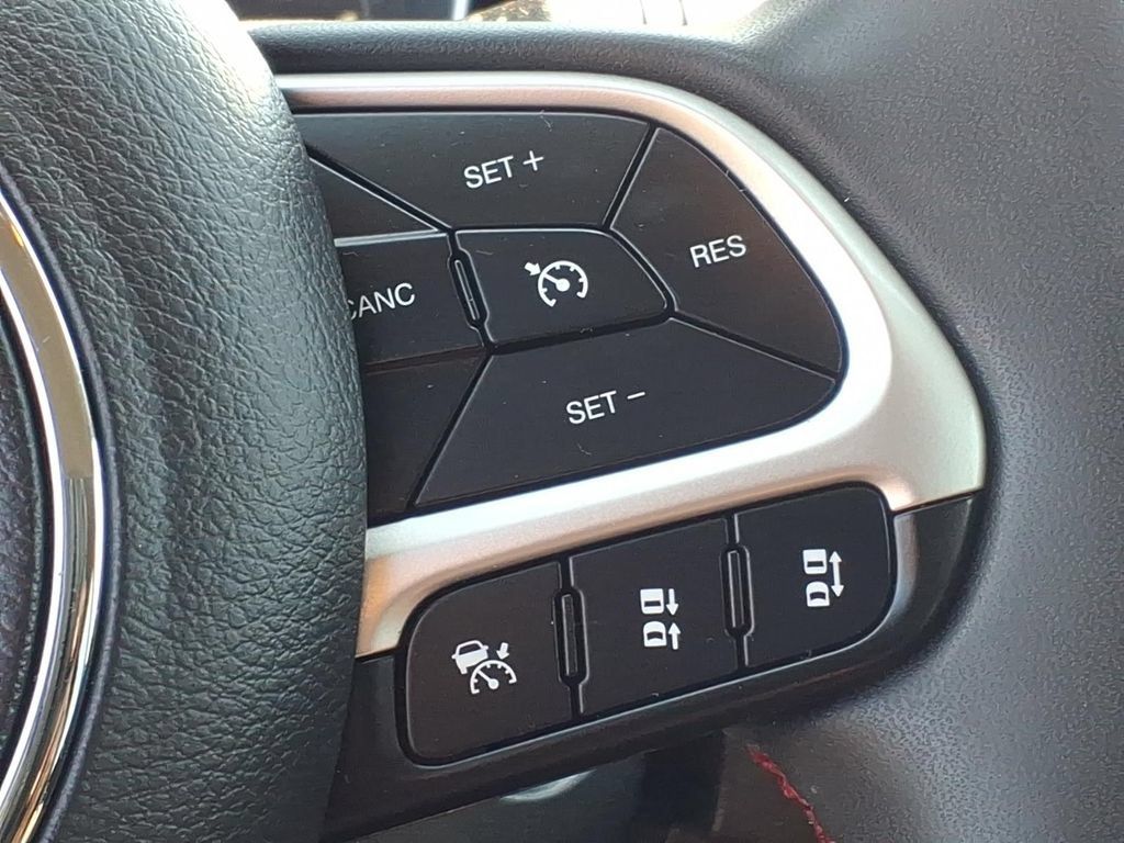 Used 2021 Jeep Compass Trailhawk AWD/4WD image 11