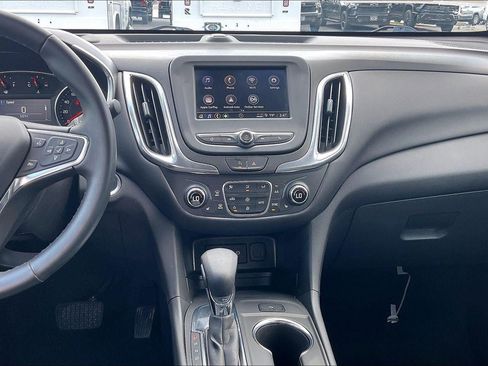 Used 2024 Chevrolet Equinox LT w/ LPO, Floor Liner Package FWD image 6