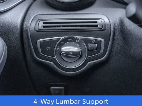 Used 2019 Mercedes-Benz GLC 300 4MATIC w/ Premium Package image 21