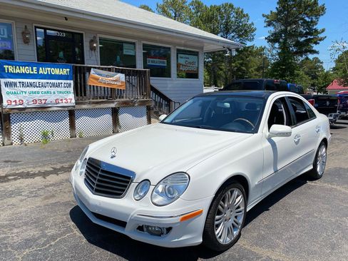 Used 2008 Mercedes-Benz E 350 4MATIC Sedan image 1
