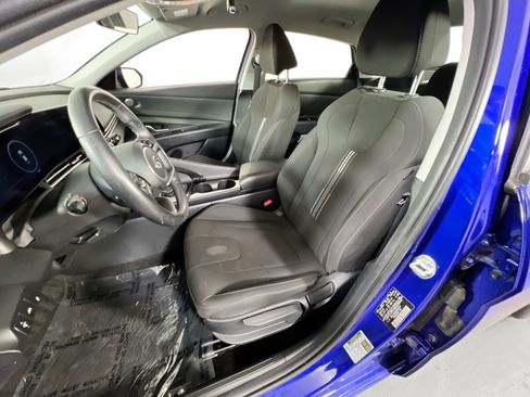 Used 2023 Hyundai Elantra SEL w/ Convenience Package FWD image 21