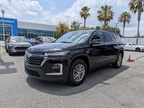 Certified 2023 Chevrolet Traverse LT FWD image 8