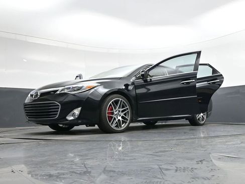 Used 2015 Toyota Avalon Limited image 42