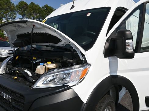Used 2026 RAM ProMaster 2500 w/ Convenience Group FWD image 19