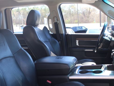 Used 2017 RAM 2500 Laramie w/ Convenience Group image 36