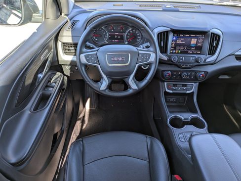 Used 2023 GMC Terrain SLT image 18