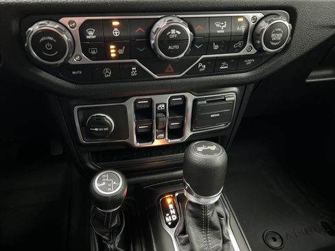 New 2025 Jeep Wrangler Sport S image 30