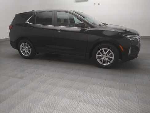 Used 2022 Chevrolet Equinox LT w/ Driver Convenience Package FWD image 11