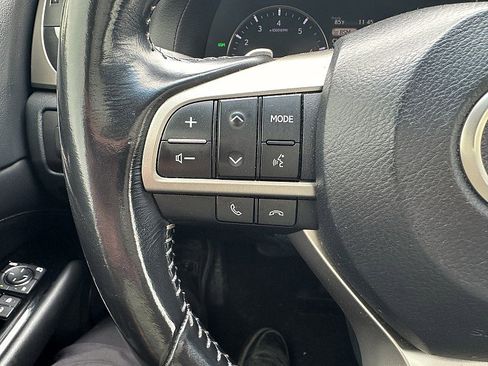 Used 2016 Lexus GS 200t F Sport image 17